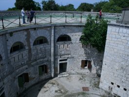 Visite des Fortifications de Pula 